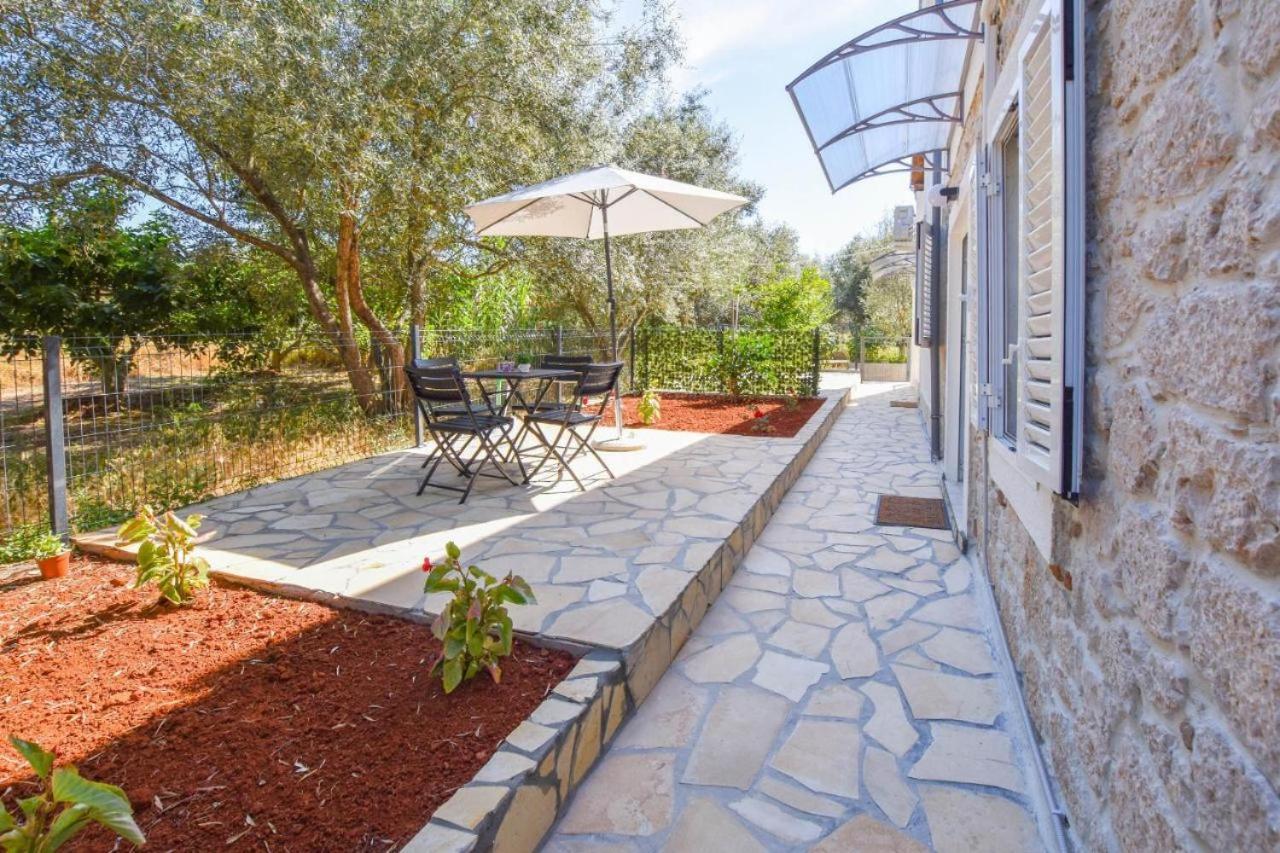 Suite Apartment Toni Poljana  المظهر الخارجي الصورة