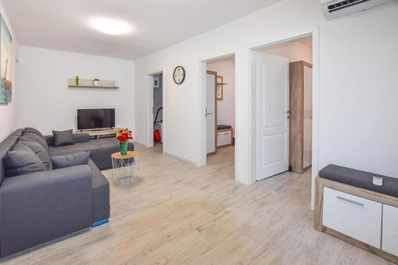 Suite Apartment Toni Poljana  المظهر الخارجي الصورة