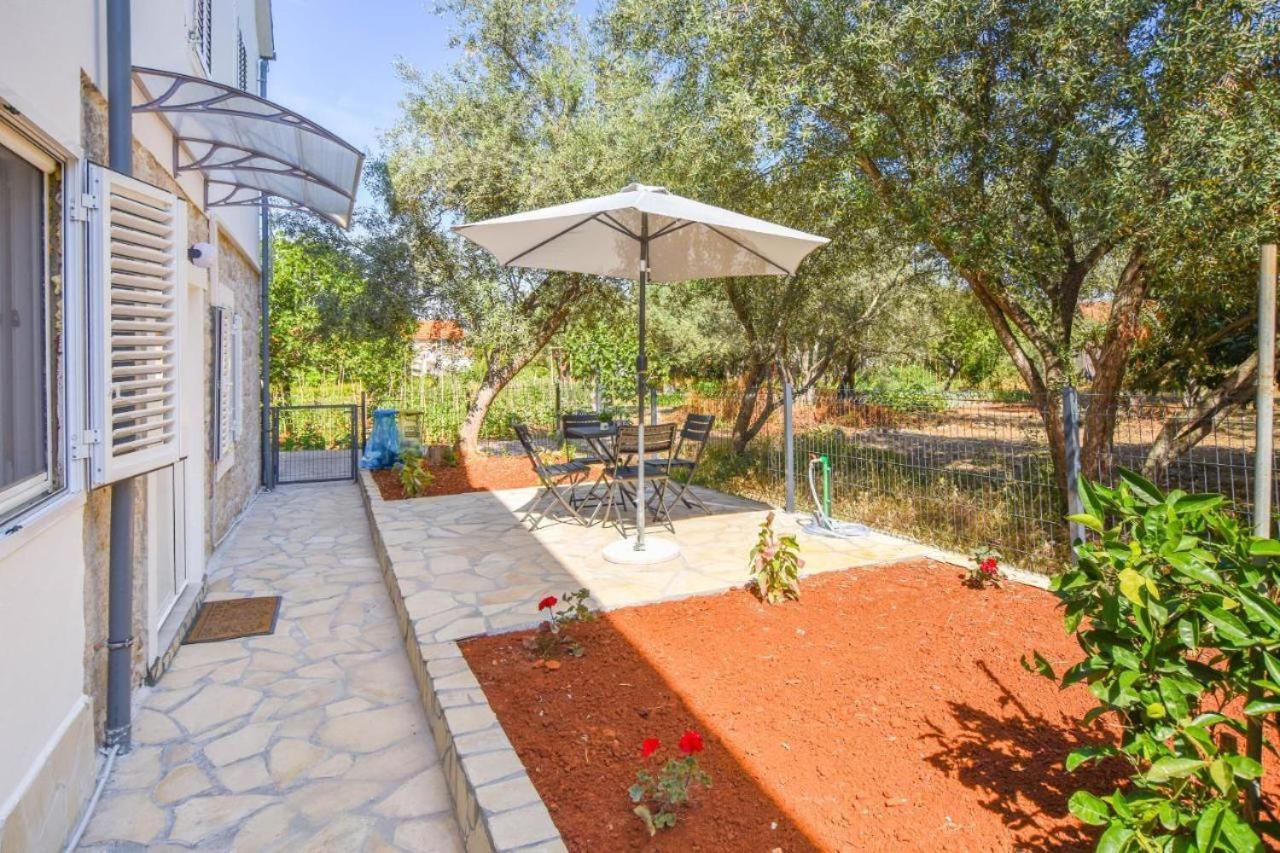 Suite Apartment Toni Poljana  المظهر الخارجي الصورة